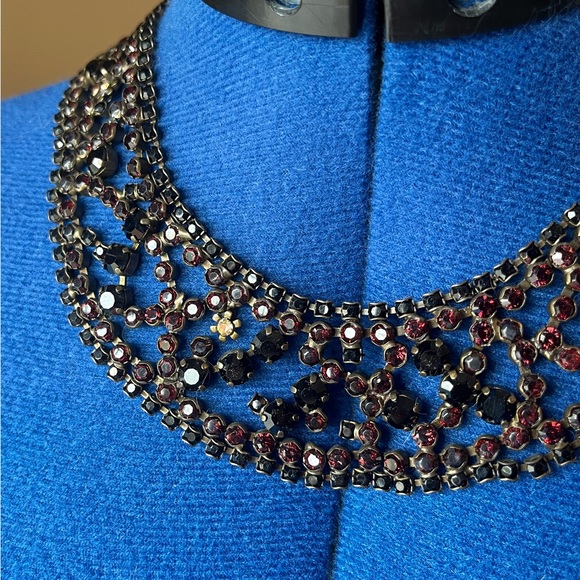 Black and Burgundy Bib style Sorrelli Necklace - Picture 7 of 9